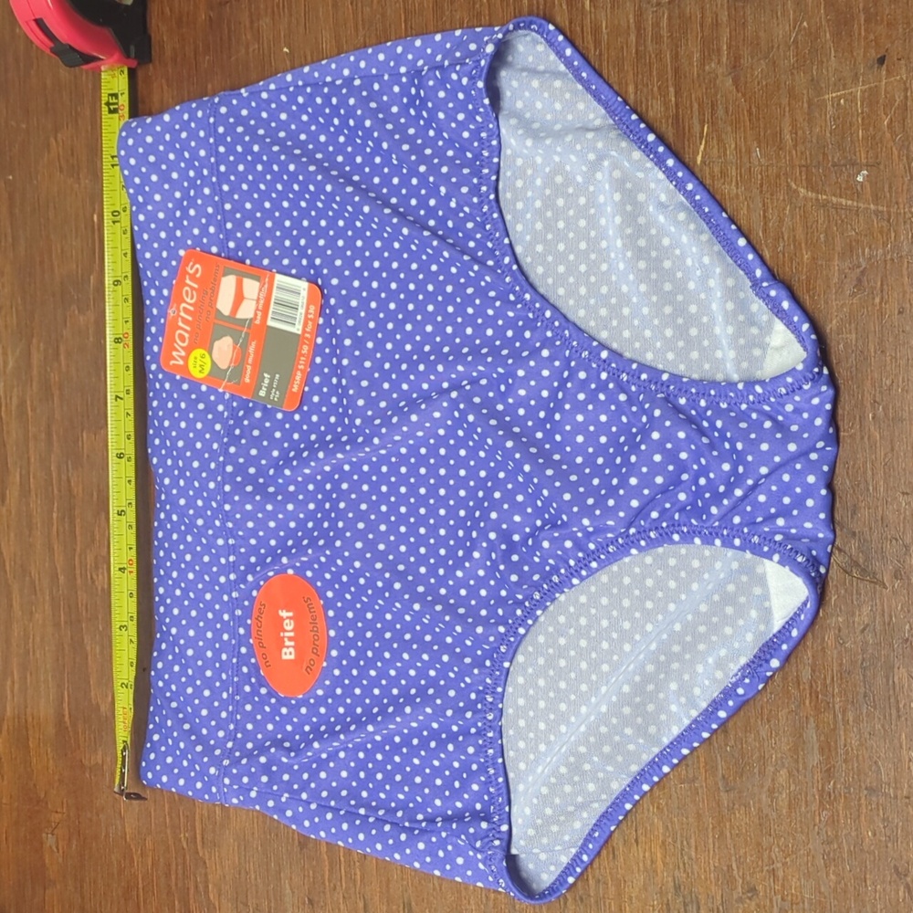 Warner’s No Pinching No Problems Briefs, Size M – Cute Purple Polka Dots, NWT!